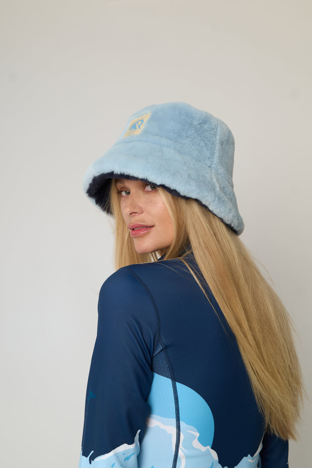 Faux Fur Reversible Bucket Hat - Blue ColourBlock
