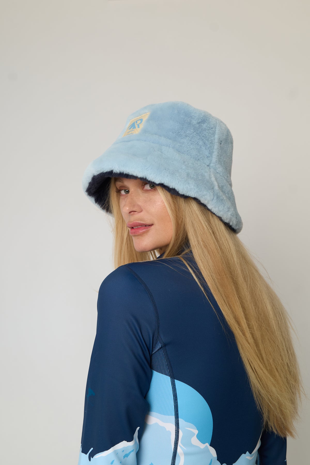 Faux Fur Reversible Bucket Hat - Blue ColourBlock